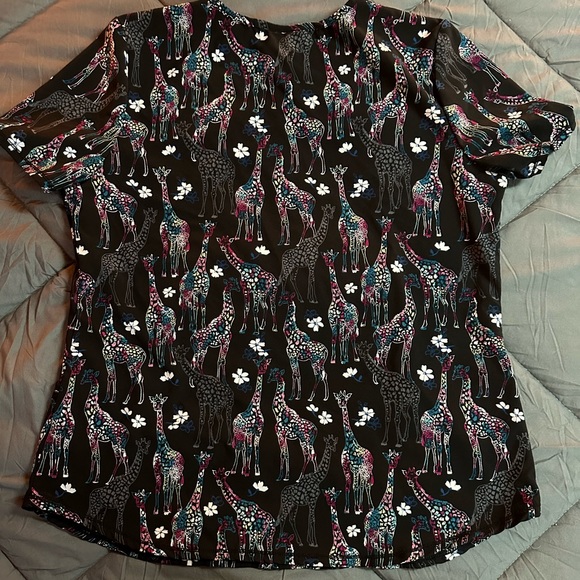 Bundle of Medium Scrub Star Scrub tops - Picture 6 of 11